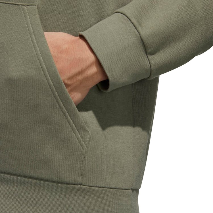 Numéro de l'image de la galerie de produits 6 pour le produit Chandail en molleton à capuchon couleurs contrastantes Essentials - Homme
